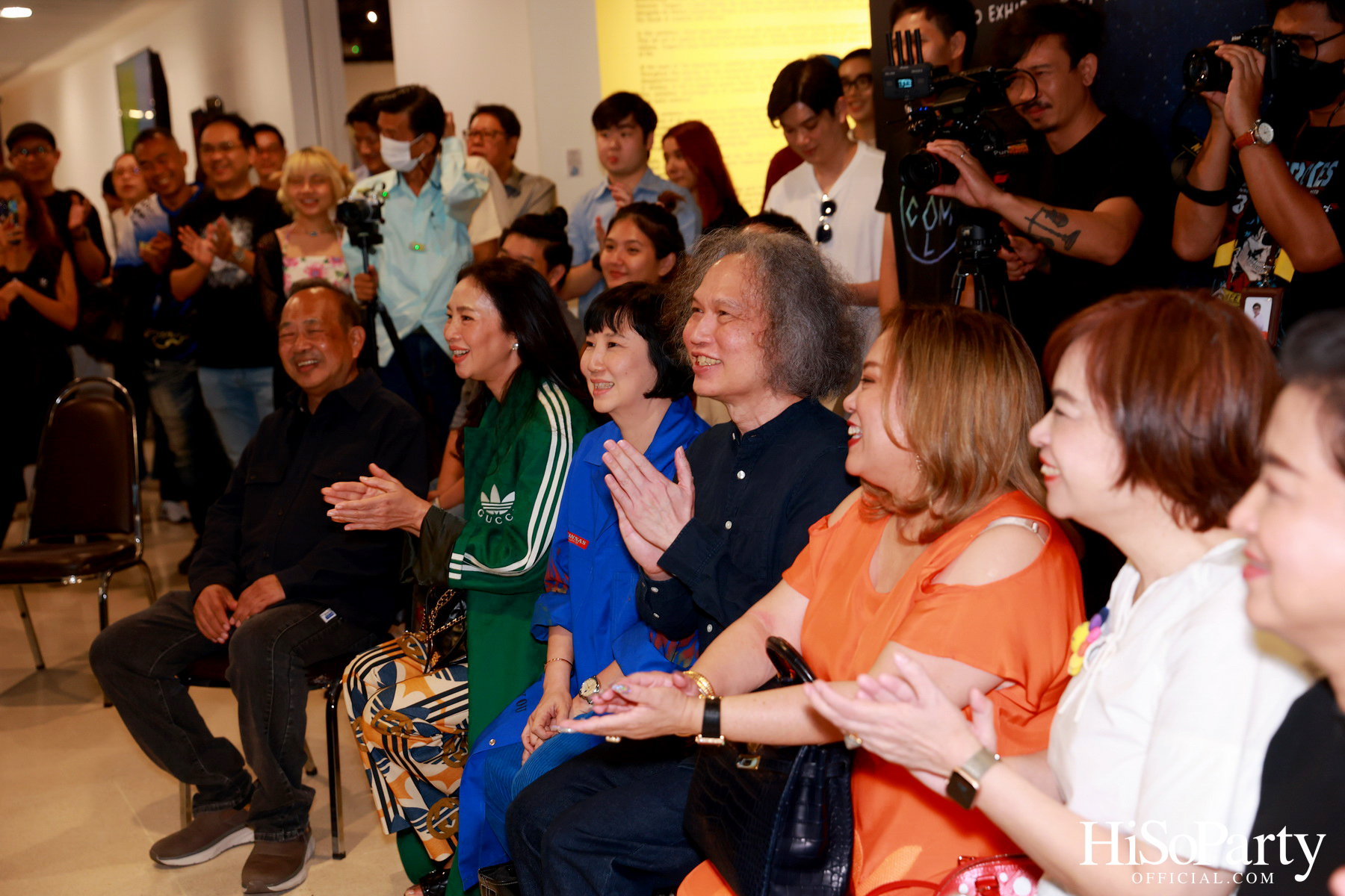 งานเปิดนิทรรศการ Hap-PLE-ness : ความสุขง่ายๆ แบบ ซิ้มเปิ้ล ซิมเปิ้ล ของ จาริณี เมธีกุล