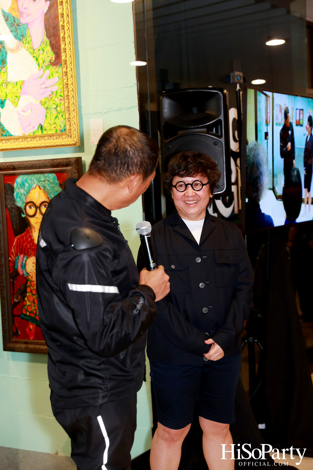 งานเปิดนิทรรศการ Hap-PLE-ness : ความสุขง่ายๆ แบบ ซิ้มเปิ้ล ซิมเปิ้ล ของ จาริณี เมธีกุล