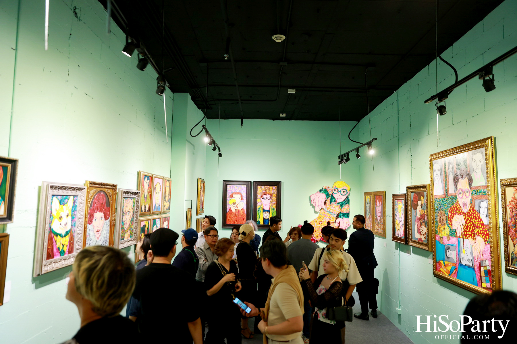 งานเปิดนิทรรศการ Hap-PLE-ness : ความสุขง่ายๆ แบบ ซิ้มเปิ้ล ซิมเปิ้ล ของ จาริณี เมธีกุล