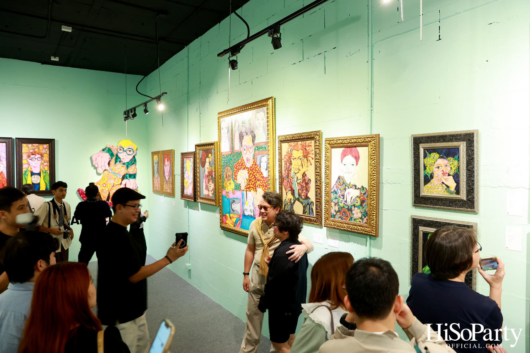 งานเปิดนิทรรศการ Hap-PLE-ness : ความสุขง่ายๆ แบบ ซิ้มเปิ้ล ซิมเปิ้ล ของ จาริณี เมธีกุล