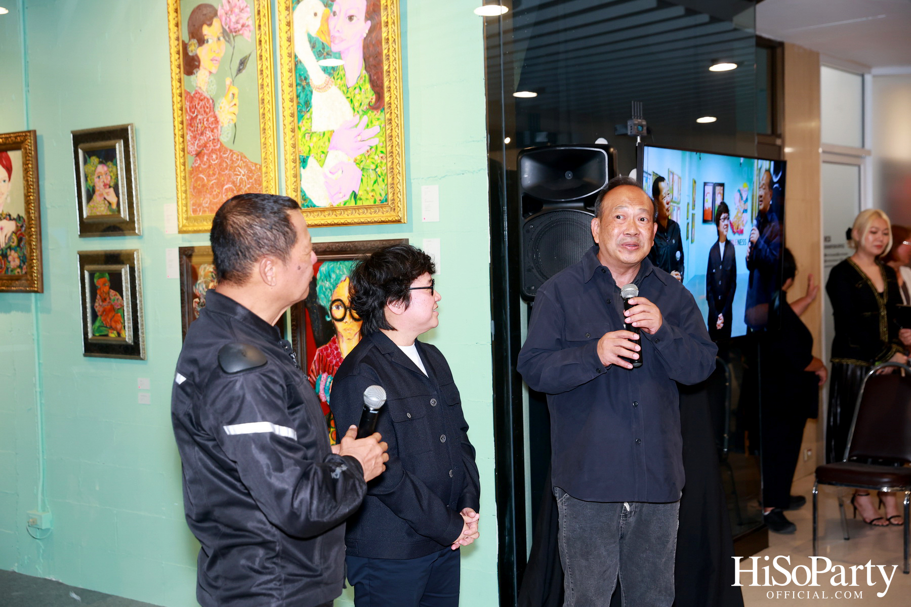 งานเปิดนิทรรศการ Hap-PLE-ness : ความสุขง่ายๆ แบบ ซิ้มเปิ้ล ซิมเปิ้ล ของ จาริณี เมธีกุล