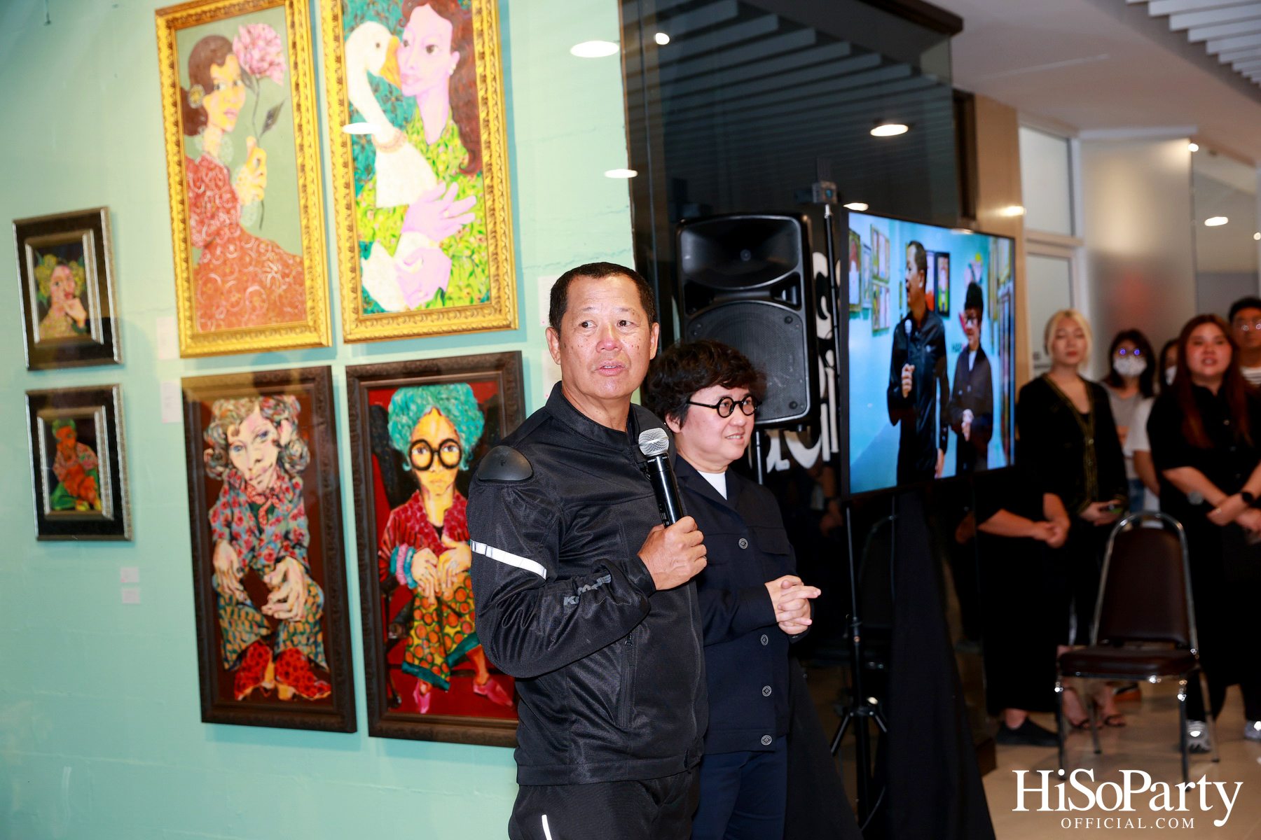 งานเปิดนิทรรศการ Hap-PLE-ness : ความสุขง่ายๆ แบบ ซิ้มเปิ้ล ซิมเปิ้ล ของ จาริณี เมธีกุล