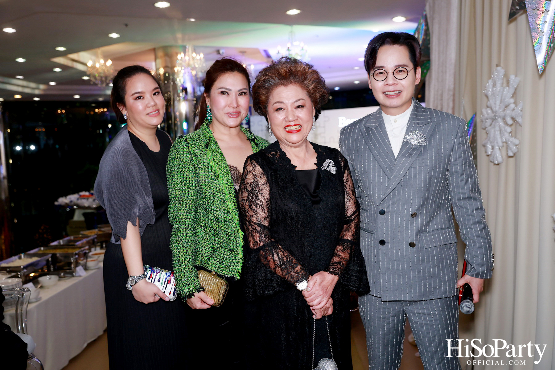 BEAUTY GEMS CHRISTMAS TREE LIGHTING CEREMONY งานเปิดไฟต้นคริสต์มาสและเผยคอลเลกชั่นใหม่ BEAUTY GEMS CHRISTMAS COLLECTION 2023
