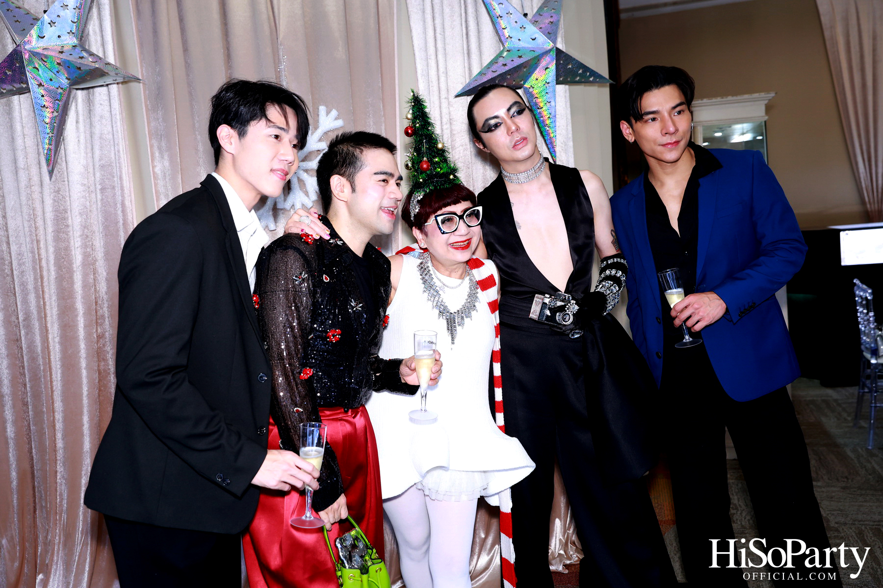 BEAUTY GEMS CHRISTMAS TREE LIGHTING CEREMONY งานเปิดไฟต้นคริสต์มาสและเผยคอลเลกชั่นใหม่ BEAUTY GEMS CHRISTMAS COLLECTION 2023