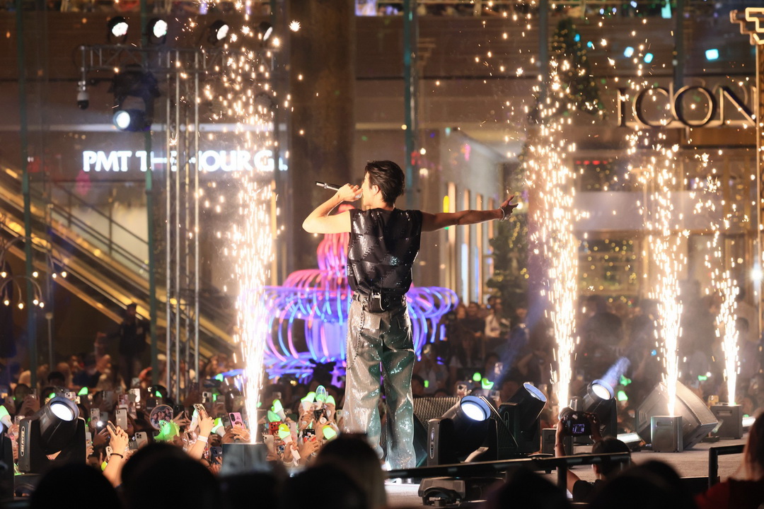 Amazing Thailand Countdown 2024 งานเคาท์ดาวน์ระดับโลก ณ ไอคอนสยาม 