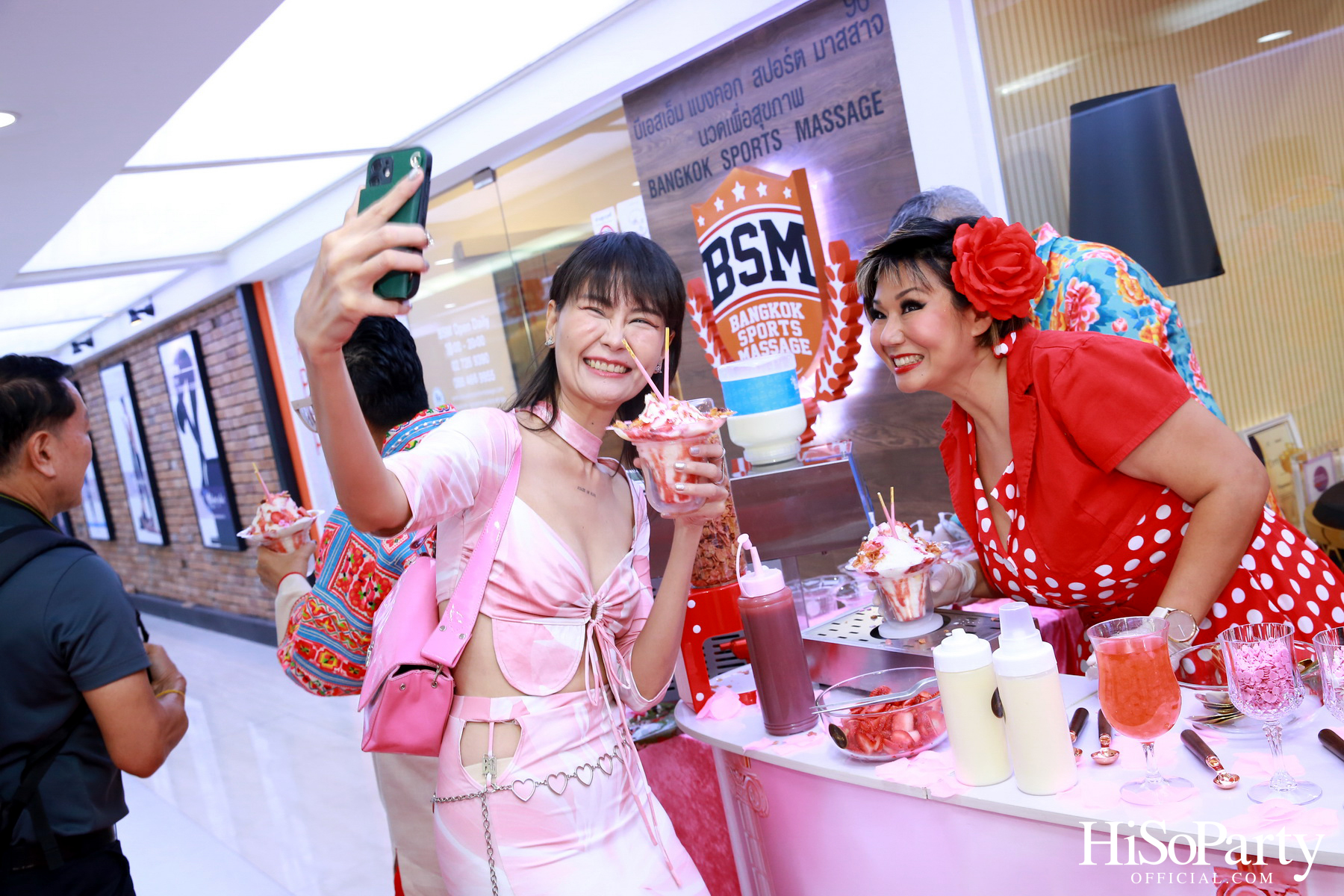 Thomas Clinic จัดกิจกรรม LOVE IS DELICIOUS ฉลองวันแห่งความรัก