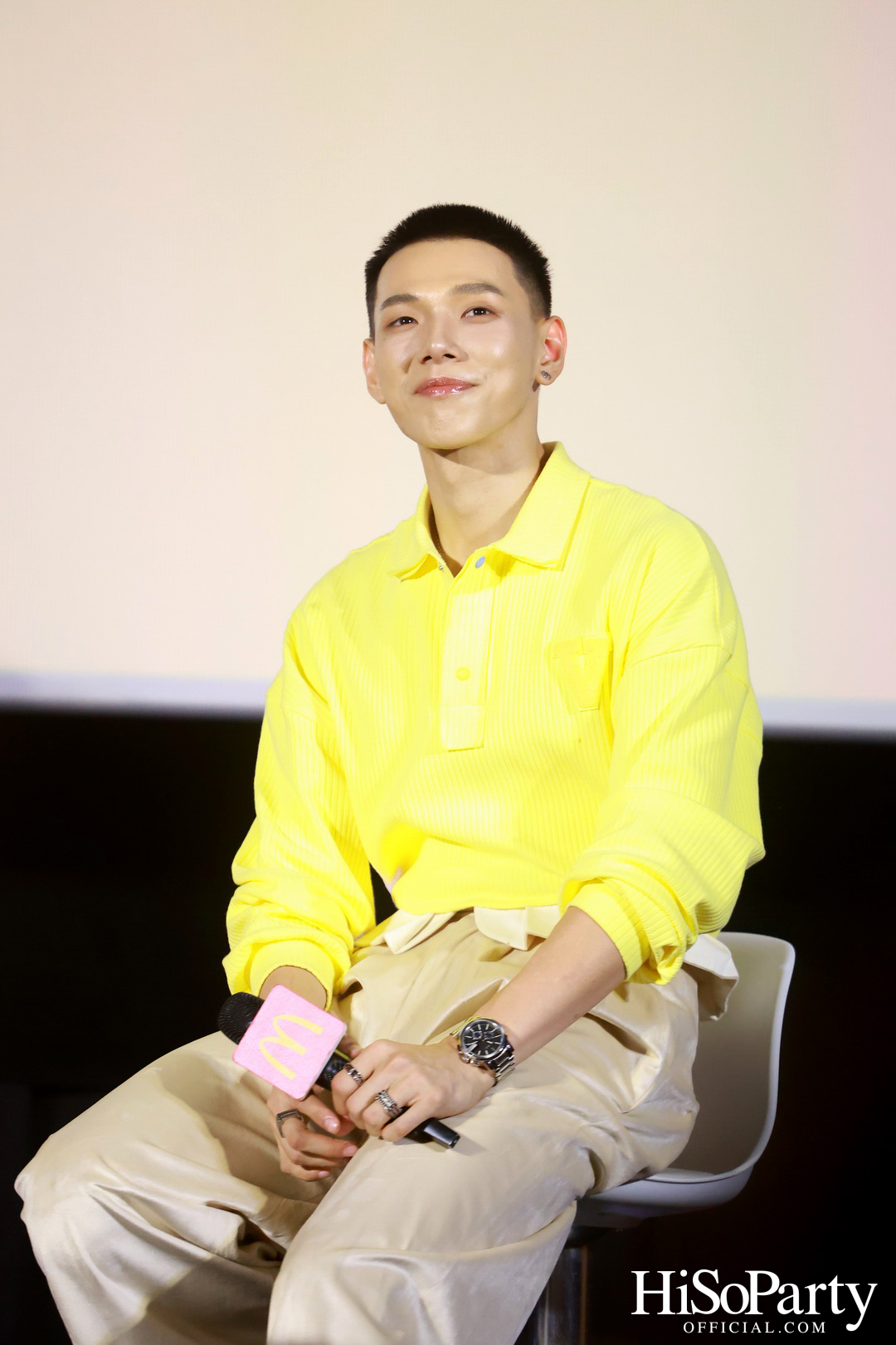 แมคโดนัลด์ เปิดตัวพรีเซ็นเตอร์แฟนไก่ทอดแมคตัวจริง ‘ต้าห์อู๋ x ออฟโรด’ 