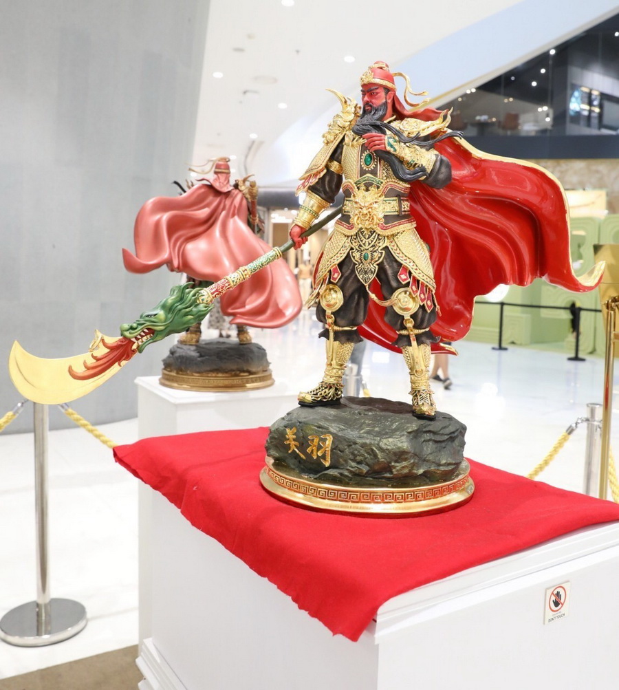 ไอคอนจับมือองค์กรพันธมิตร คัดสรรงานศิลปะสุดเอ็กซ์คลูซีฟ แสดงตลอดปี กับ ICONSIAM ART & CULTURE