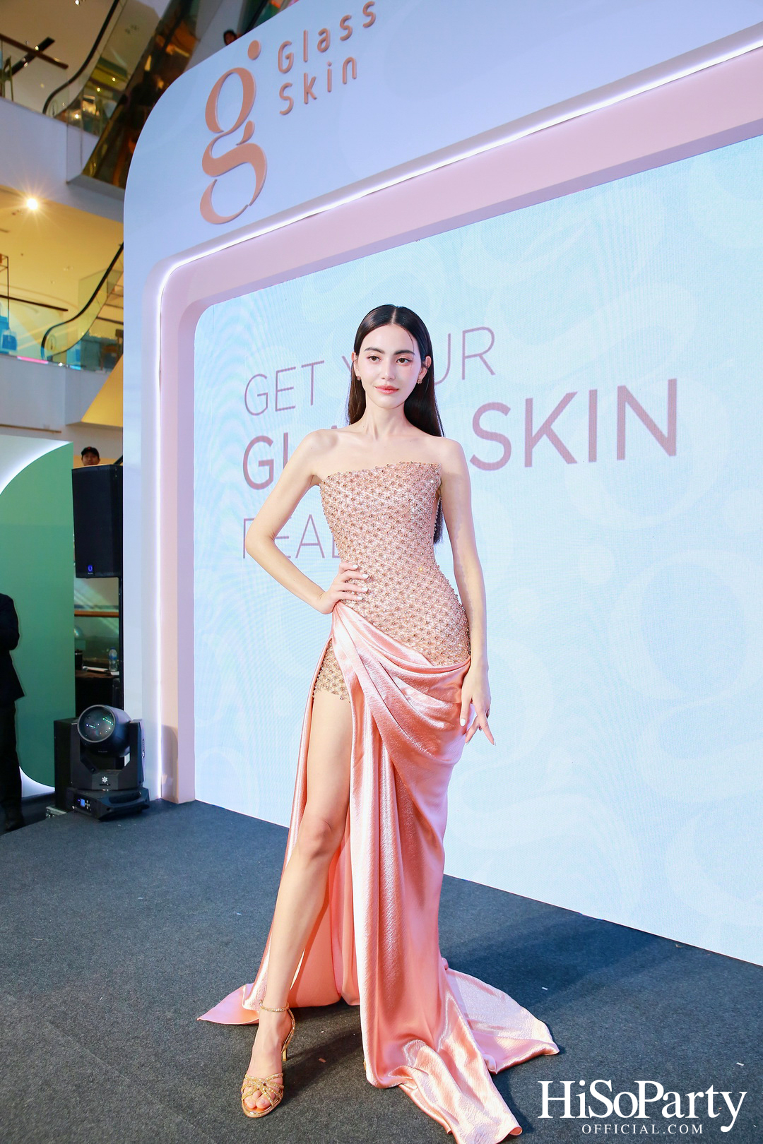 งานเปิดตัว ‘GLASS SKIN’ แบรนด์สกินแคร์คุณภาพสูงระดับเวิลด์คลาส พร้อมประกาศแต่งตั้ง ‘คุณใหม่-ดาวิกา โฮร์เน่’ เป็นพรีเซ็นเตอร์คนแรกของแบรนด์