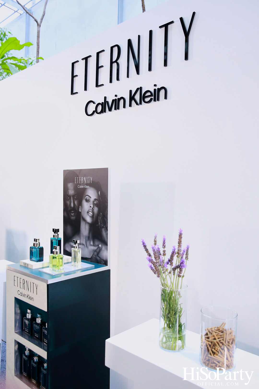CALVIN KLEIN เปิดตัวน้ำหอมคู่รัก 2 กลิ่นใหม่กับ ETERNITY AROMATIC ESSENCE FOR WOMEN และ FOR MEN 