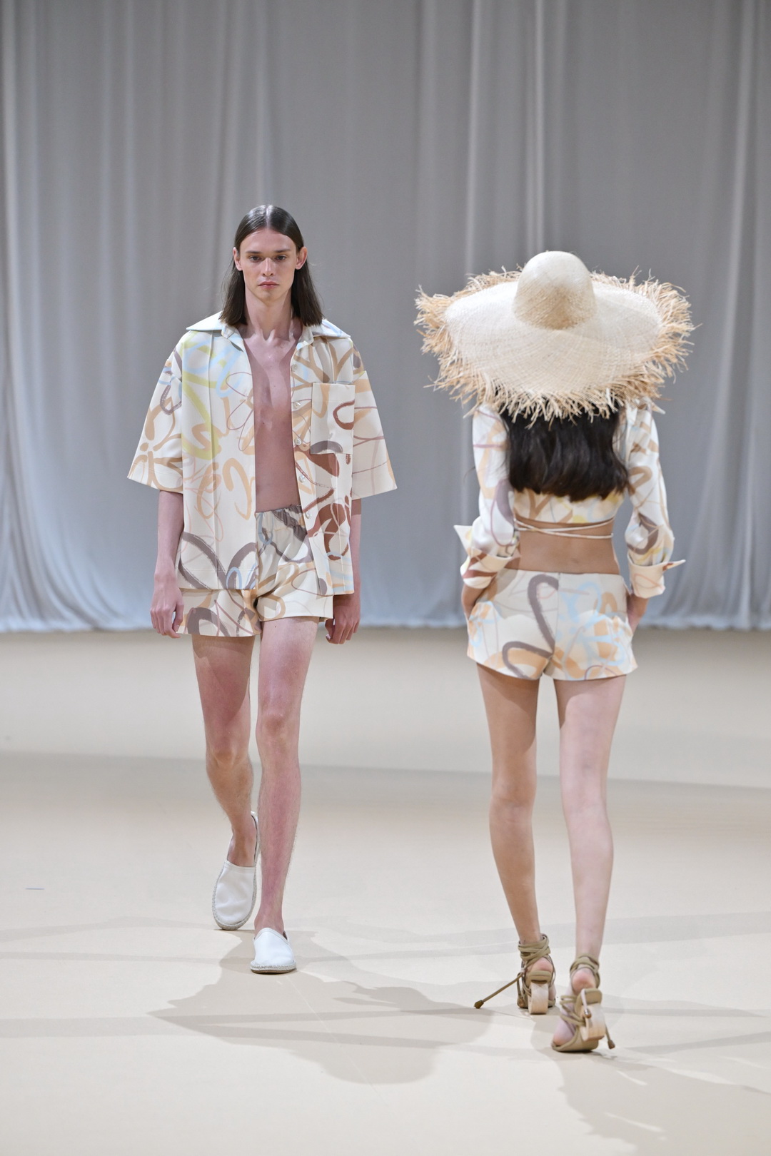 CANITT ฉลองครบรอบ 10 ปีสุดยิ่งใหญ่ เนรมิตรันเวย์อวดโฉมผลงานการดีไซน์ล่าสุดในคอลเลกชั่นสปริง/ซัมเมอร์ 2024 ที่ชื่อว่า ‘Impression Sunrise’