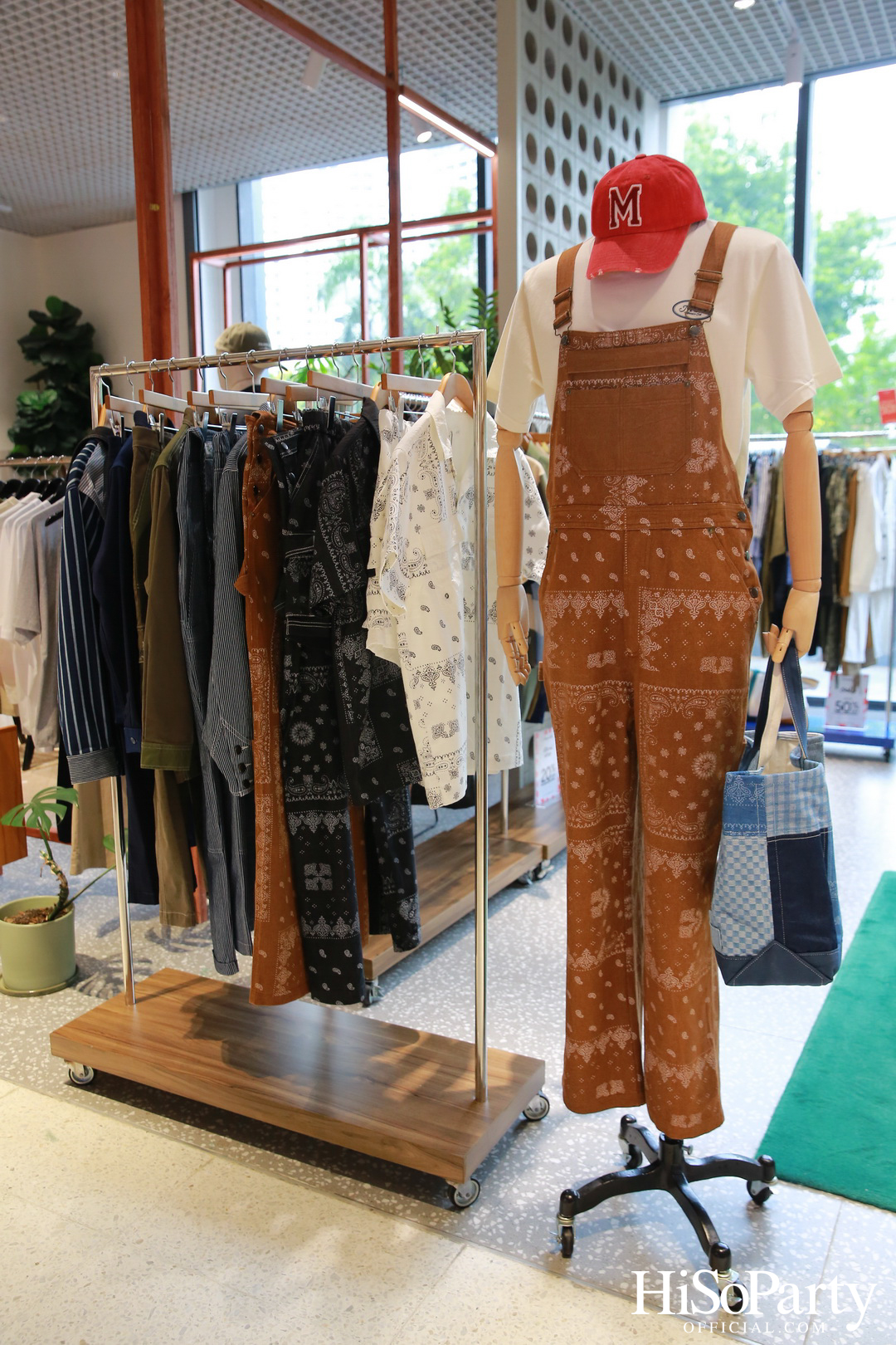 Comma And 1st Anniversary