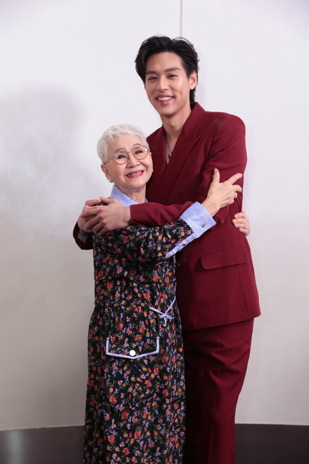 ‘GDH’ จัดงานกาล่าพรีเมียร์ ภาพยนตร์ ‘หลานม่า’ อย่างยิ่งใหญ่ ท่ามกลางแฟนๆ ที่มาให้กำลังใจอย่างท่วมท้น