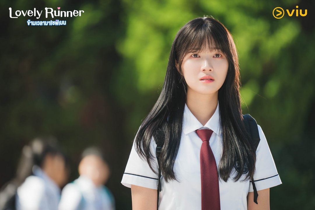‘Lovely Runner ข้ามเวลามาเซฟเมน’ ซีรีส์โรแมนติก คอมเมดี้ แฟนตาซี จาก Viu (วิว) นำแสดงโดย ‘บยอนอูซอก’ และ ‘คิมฮเยยุน’