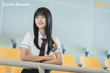 ‘Lovely Runner ข้ามเวลามาเซฟเมน’ ซีรีส์โรแมนติก คอมเมดี้ แฟนตาซี จาก Viu (วิว) นำแสดงโดย ‘บยอนอูซอก’ และ ‘คิมฮเยยุน’