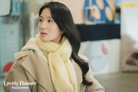 ‘Lovely Runner ข้ามเวลามาเซฟเมน’ ซีรีส์โรแมนติก คอมเมดี้ แฟนตาซี จาก Viu (วิว) นำแสดงโดย ‘บยอนอูซอก’ และ ‘คิมฮเยยุน’