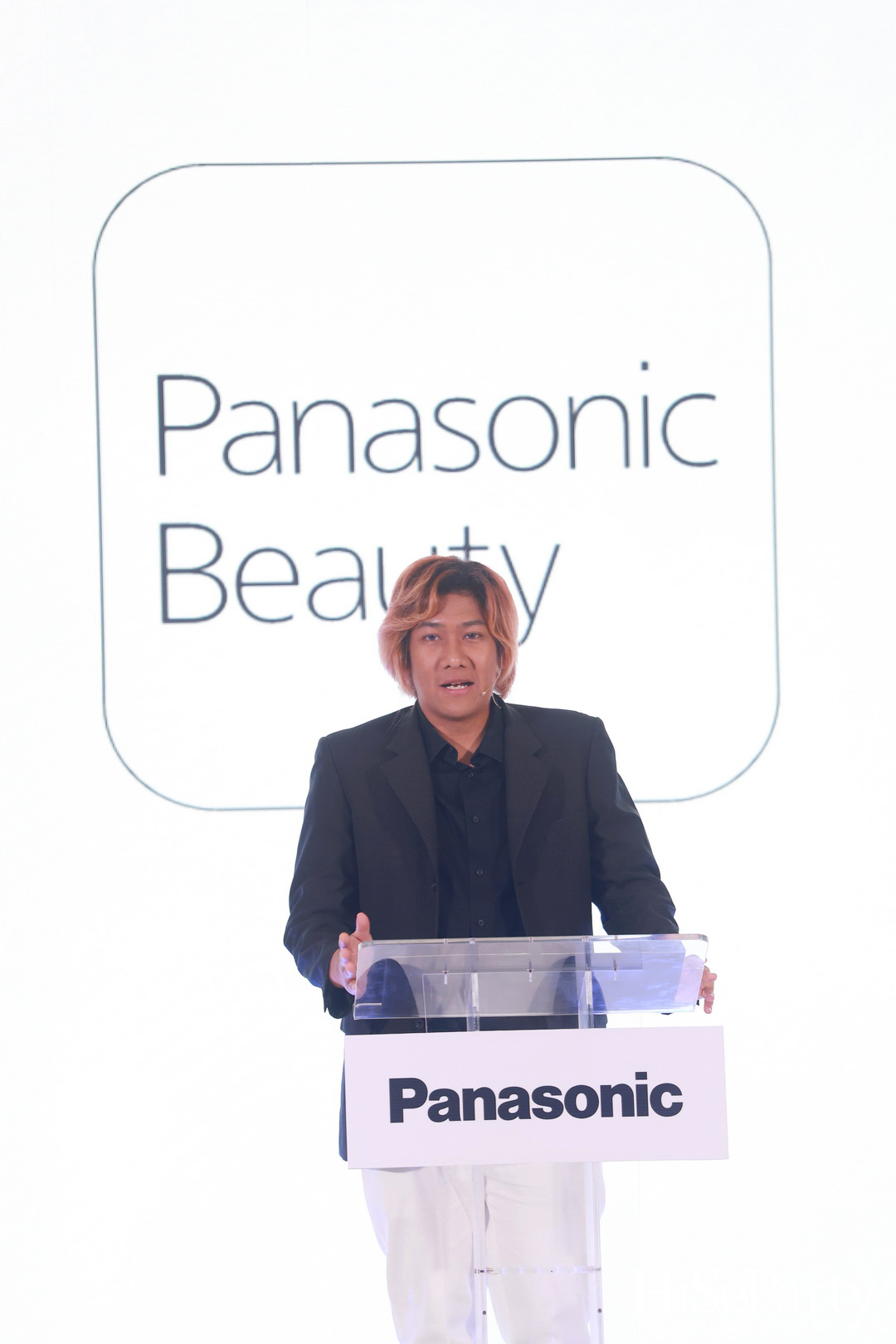 พานาโซนิค เปิดตัวไดร์เป่าผมใหม่ ‘นาโนแคร์ EH-NA0J’