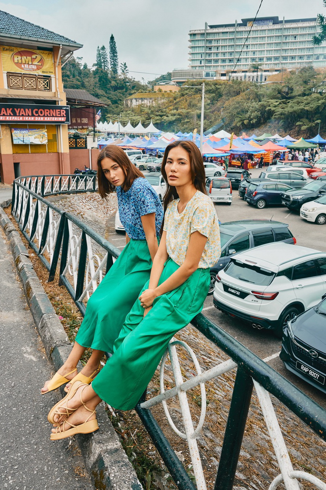 จิม ทอมป์สัน อวดโฉมคอลเลกชั่นใหม่ผ่านแฟชั่นเซตพิเศษ ‘The Memory of the Highlands’ ณ โลเคชันแห่งการจากลา ‘คาเมรอน ไฮแลนด์’