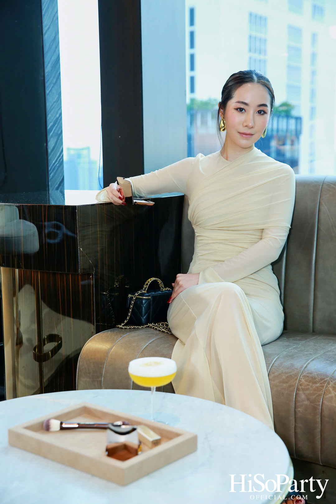 งานเปิดตัว HOURGLASS VANISH AIRBRUSH PRESSED POWDER