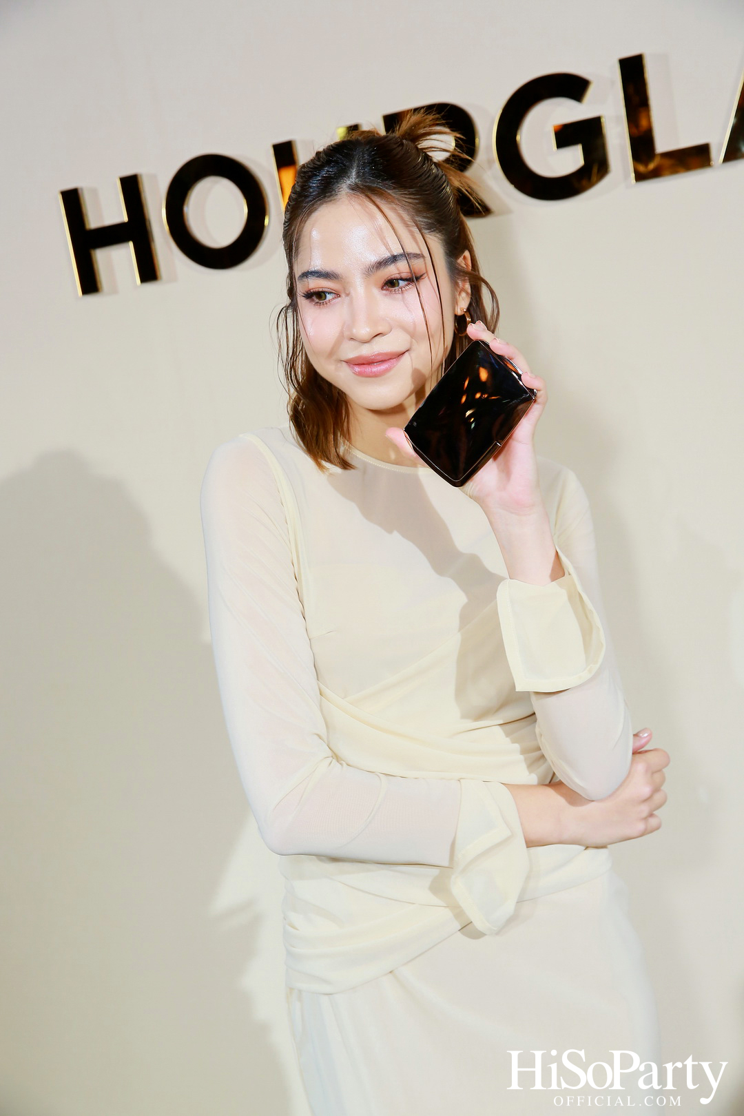 งานเปิดตัว HOURGLASS VANISH AIRBRUSH PRESSED POWDER