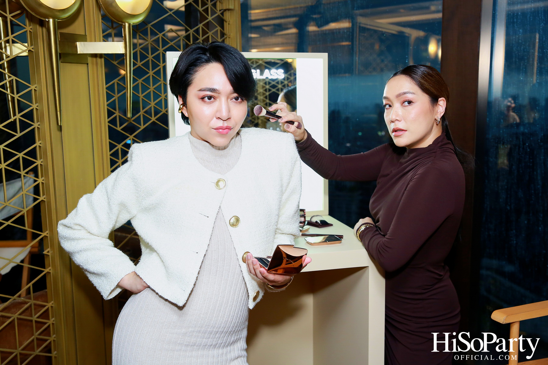 งานเปิดตัว HOURGLASS VANISH AIRBRUSH PRESSED POWDER