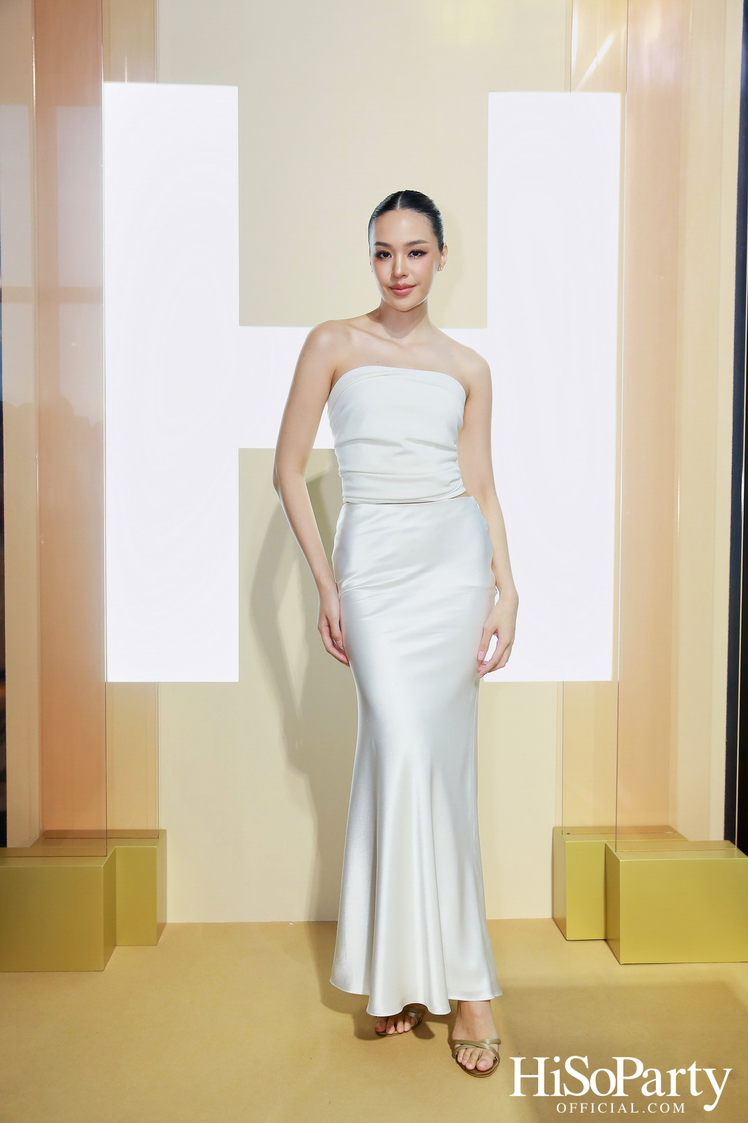 งานเปิดตัว HOURGLASS VANISH AIRBRUSH PRESSED POWDER