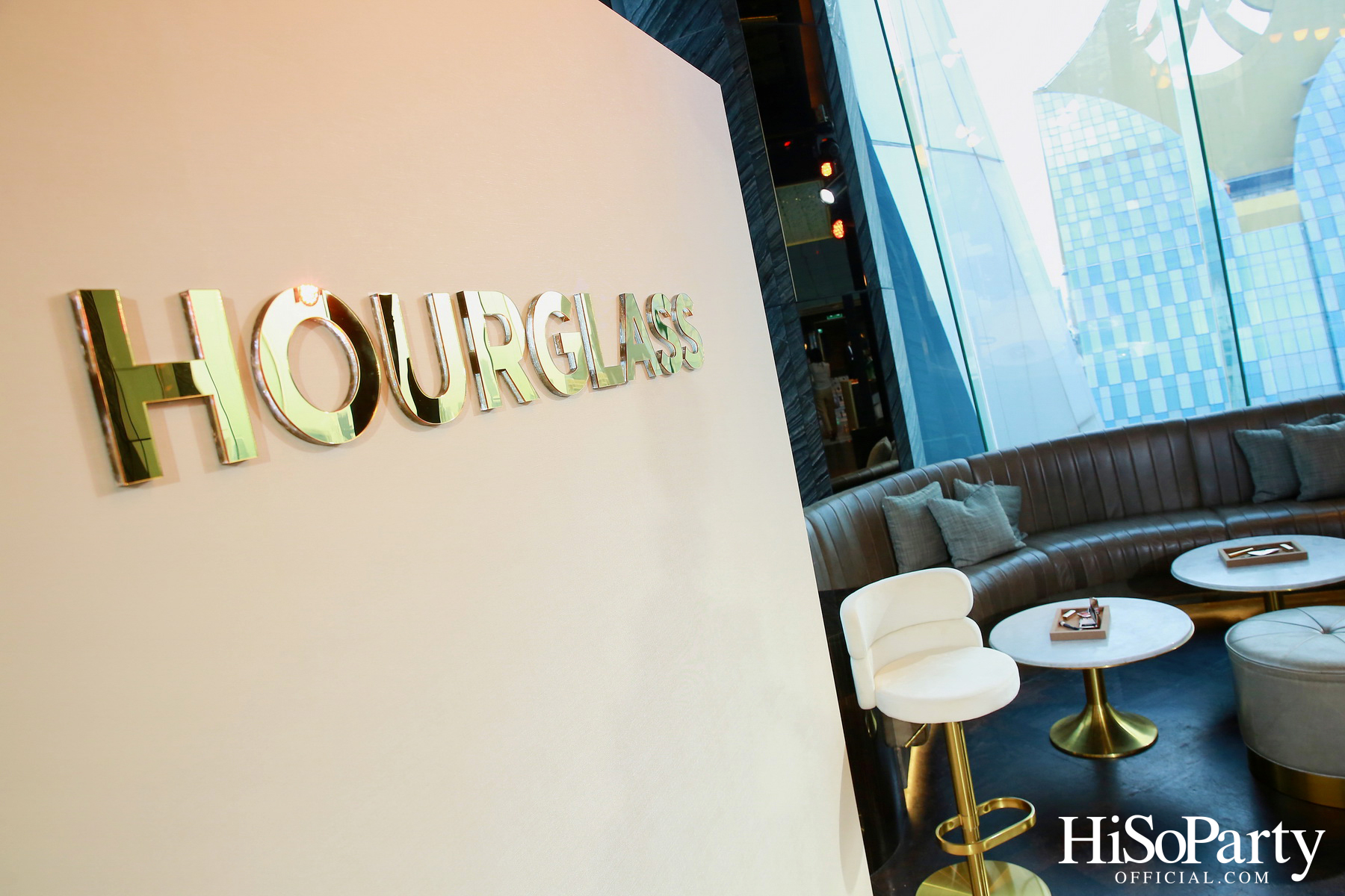 งานเปิดตัว HOURGLASS VANISH AIRBRUSH PRESSED POWDER