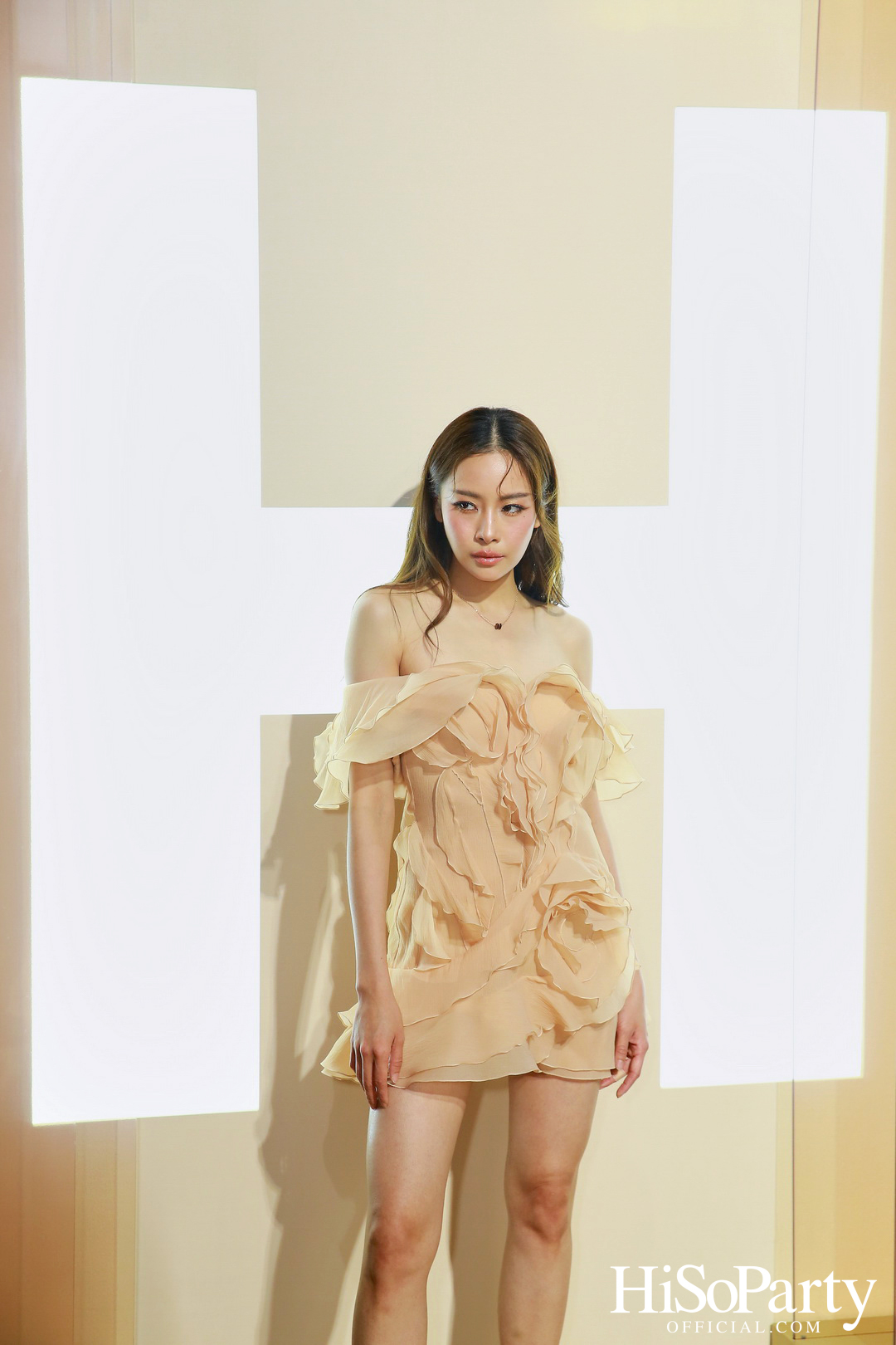 งานเปิดตัว HOURGLASS VANISH AIRBRUSH PRESSED POWDER