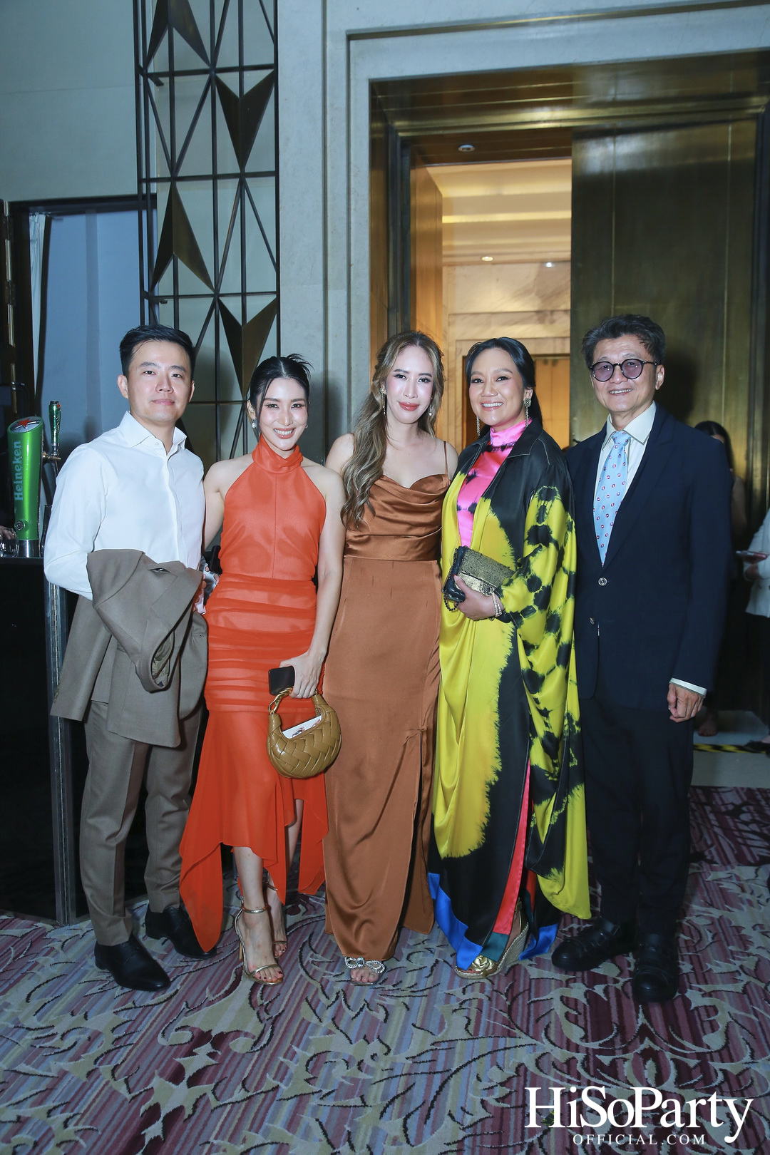 งานฉลองมงคลสมรสระหว่าง ธนพร เตชะวรบท และ วีรเดช ส่งทวีผล