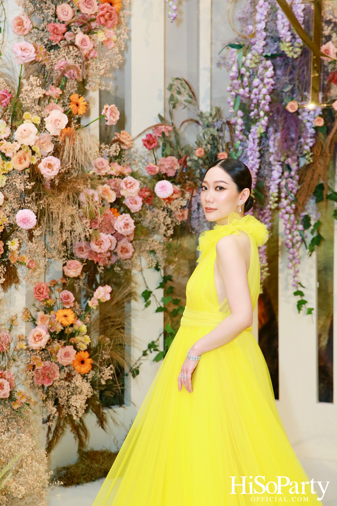 งานฉลองมงคลสมรสระหว่าง ธนพร เตชะวรบท และ วีรเดช ส่งทวีผล