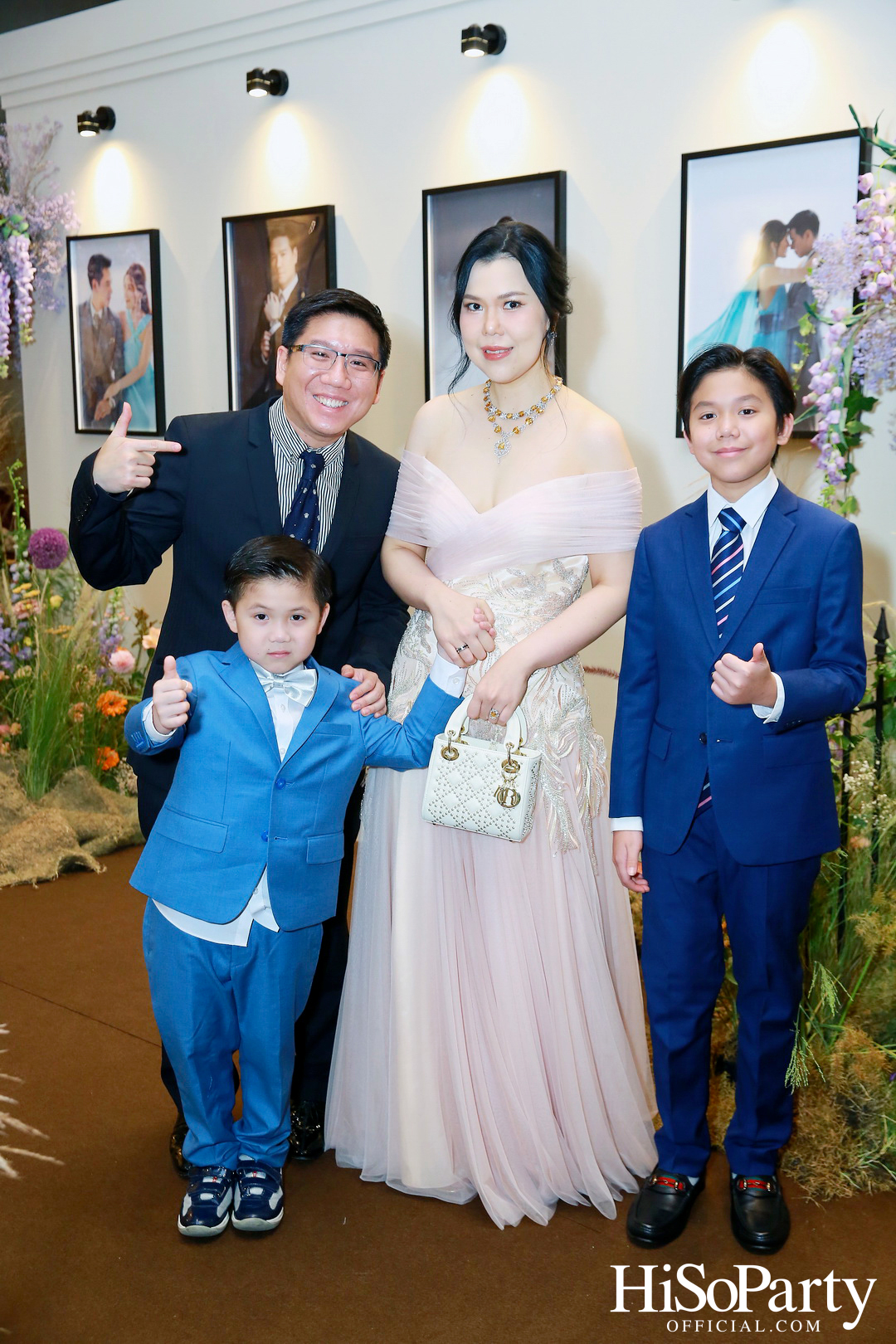 งานฉลองมงคลสมรสระหว่าง ธนพร เตชะวรบท และ วีรเดช ส่งทวีผล