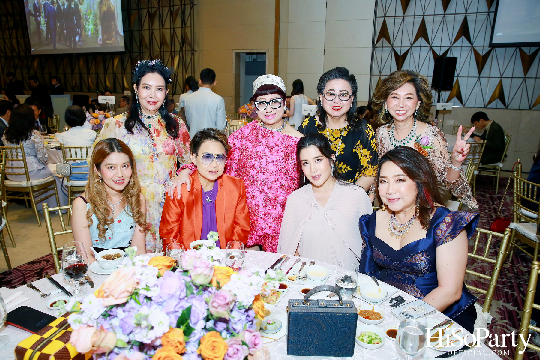 งานฉลองมงคลสมรสระหว่าง ธนพร เตชะวรบท และ วีรเดช ส่งทวีผล