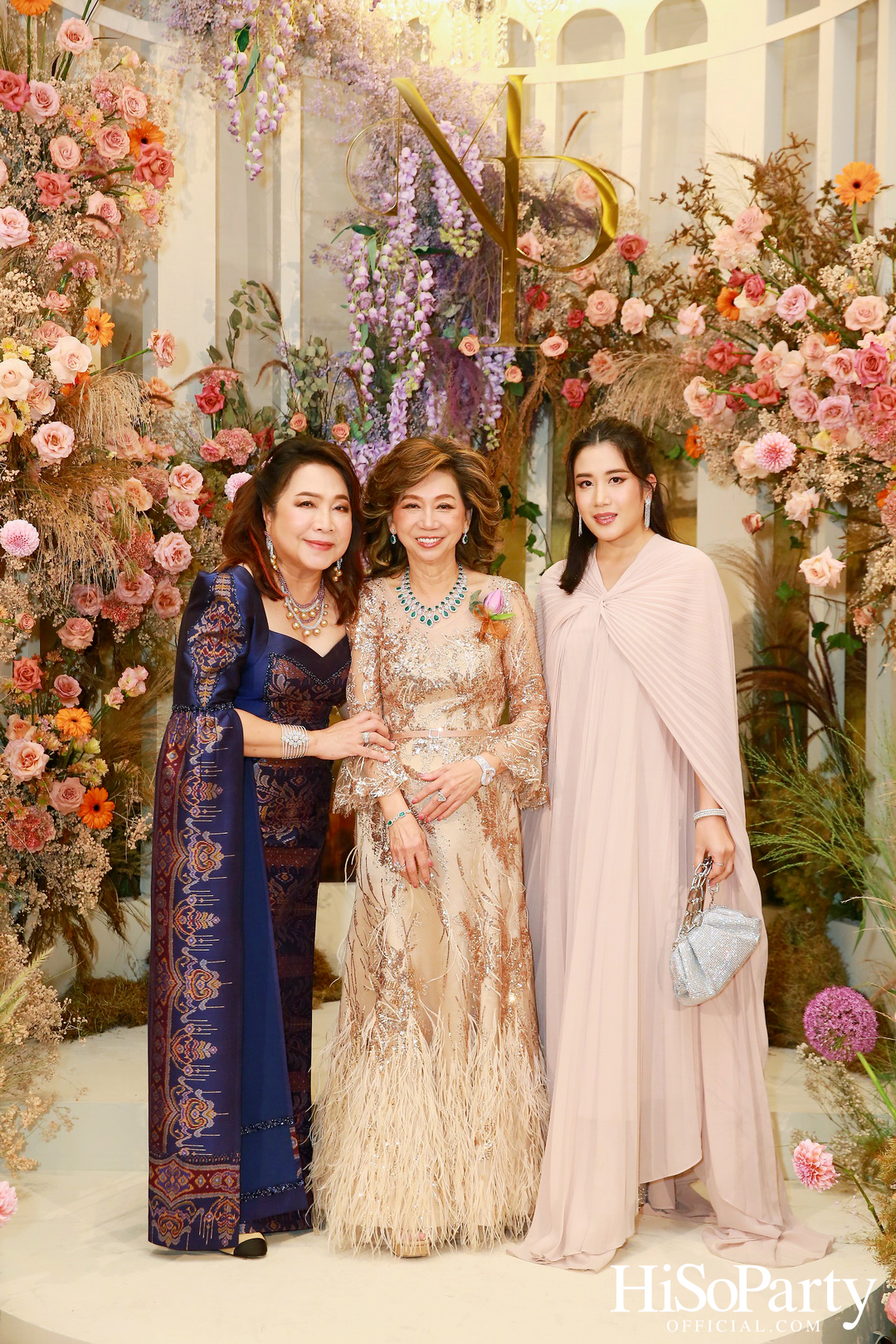 งานฉลองมงคลสมรสระหว่าง ธนพร เตชะวรบท และ วีรเดช ส่งทวีผล