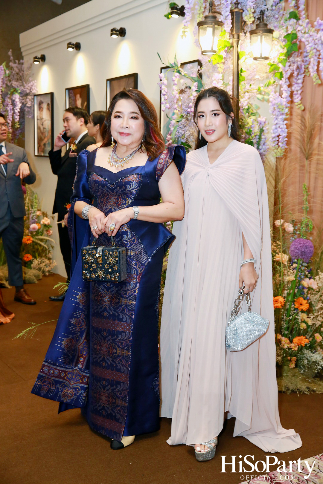 งานฉลองมงคลสมรสระหว่าง ธนพร เตชะวรบท และ วีรเดช ส่งทวีผล