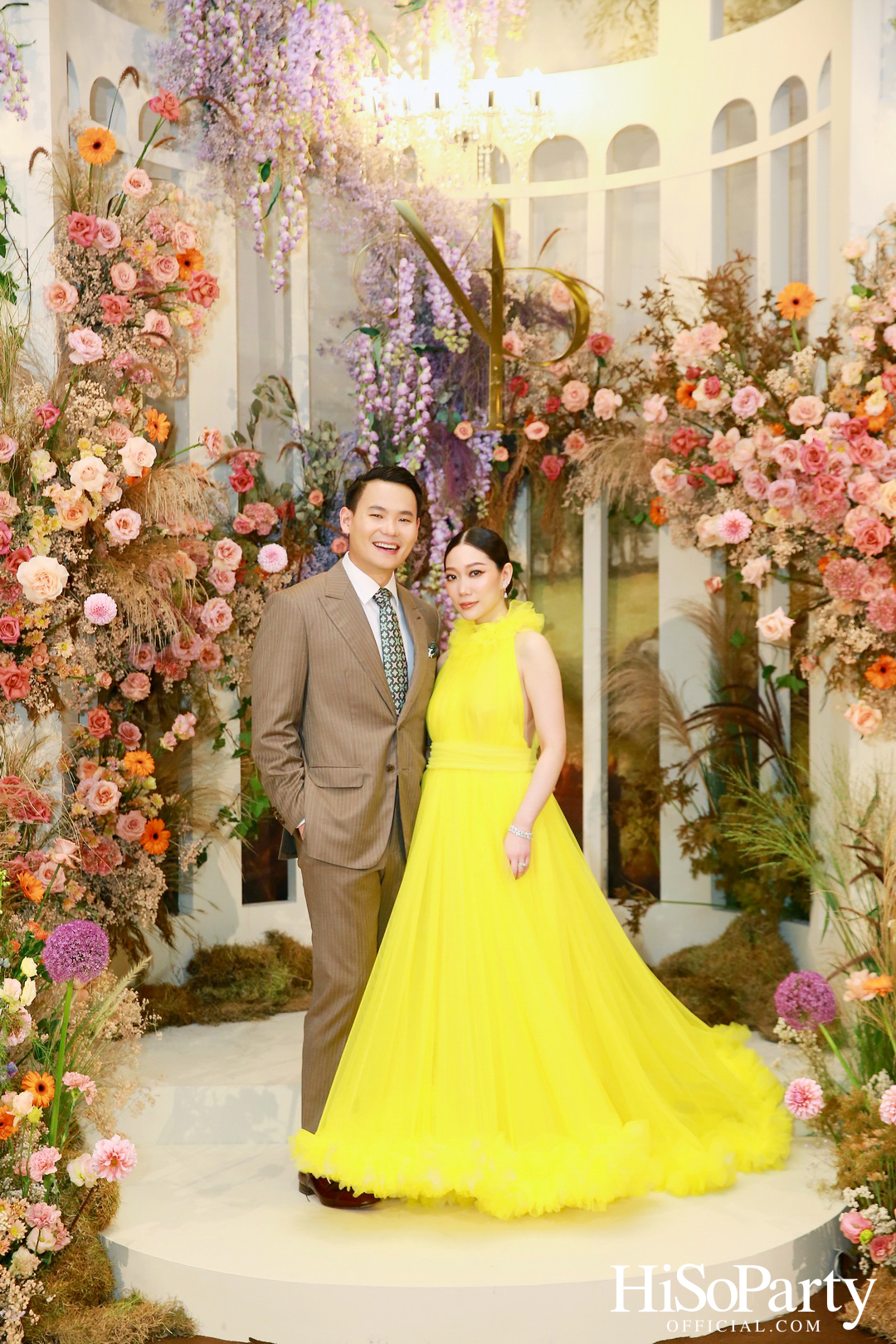 งานฉลองมงคลสมรสระหว่าง ธนพร เตชะวรบท และ วีรเดช ส่งทวีผล