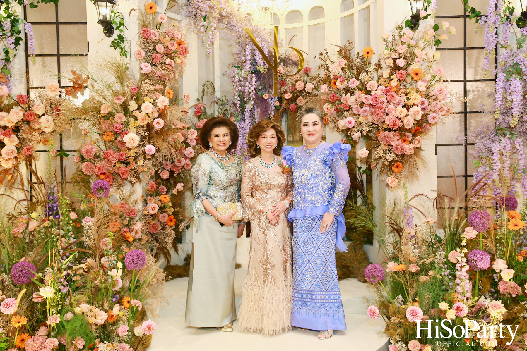 งานฉลองมงคลสมรสระหว่าง ธนพร เตชะวรบท และ วีรเดช ส่งทวีผล