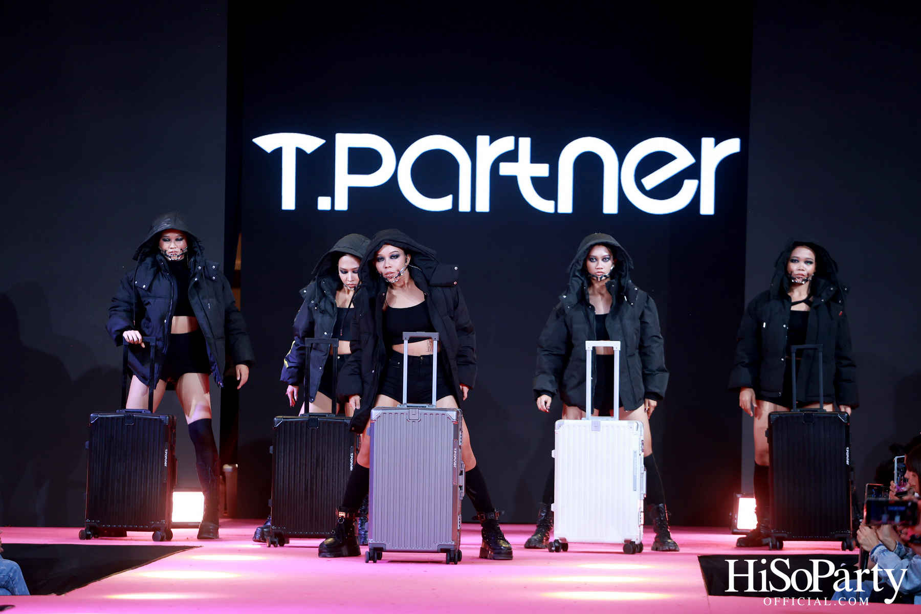 TikTok Shop I EM DISTRICT Exclusive Runway