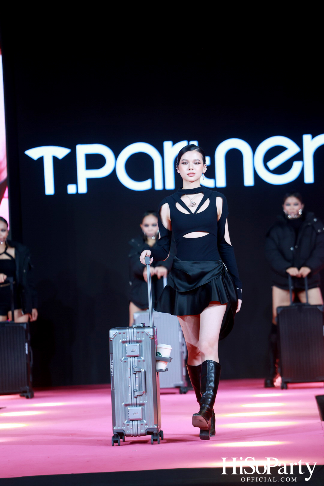 TikTok Shop I EM DISTRICT Exclusive Runway