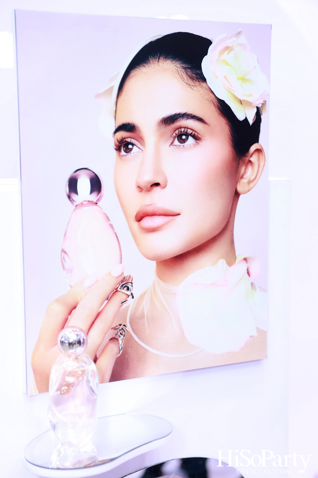 Kylie Cosmetics แลนด์ดิ้งประเทศไทยแล้วอย่างเป็นทางการ โดยวางจำหน่ายเอ็กซ์คลูซีฟที่ EVEANDBOY