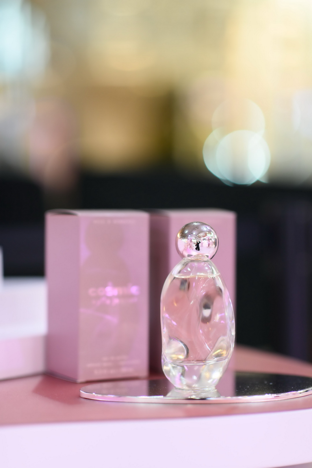 Kylie Cosmetics แลนด์ดิ้งประเทศไทยแล้วอย่างเป็นทางการ โดยวางจำหน่ายเอ็กซ์คลูซีฟที่ EVEANDBOY