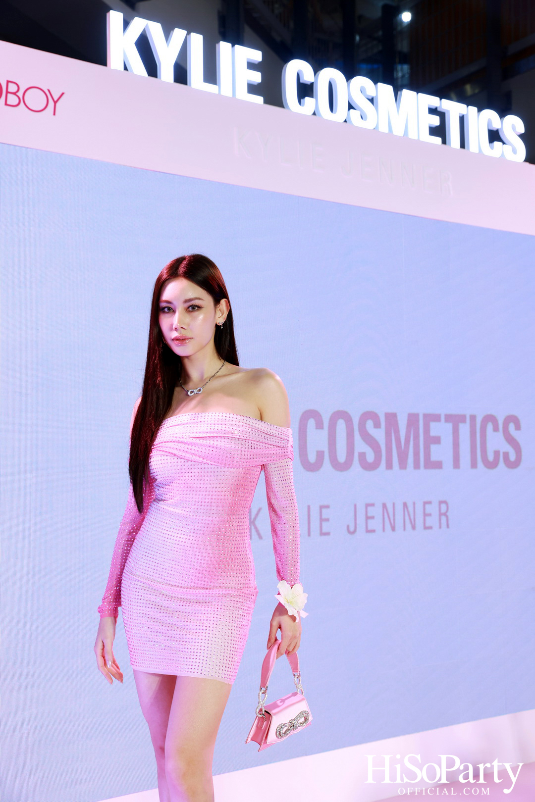 Kylie Cosmetics แลนด์ดิ้งประเทศไทยแล้วอย่างเป็นทางการ โดยวางจำหน่ายเอ็กซ์คลูซีฟที่ EVEANDBOY