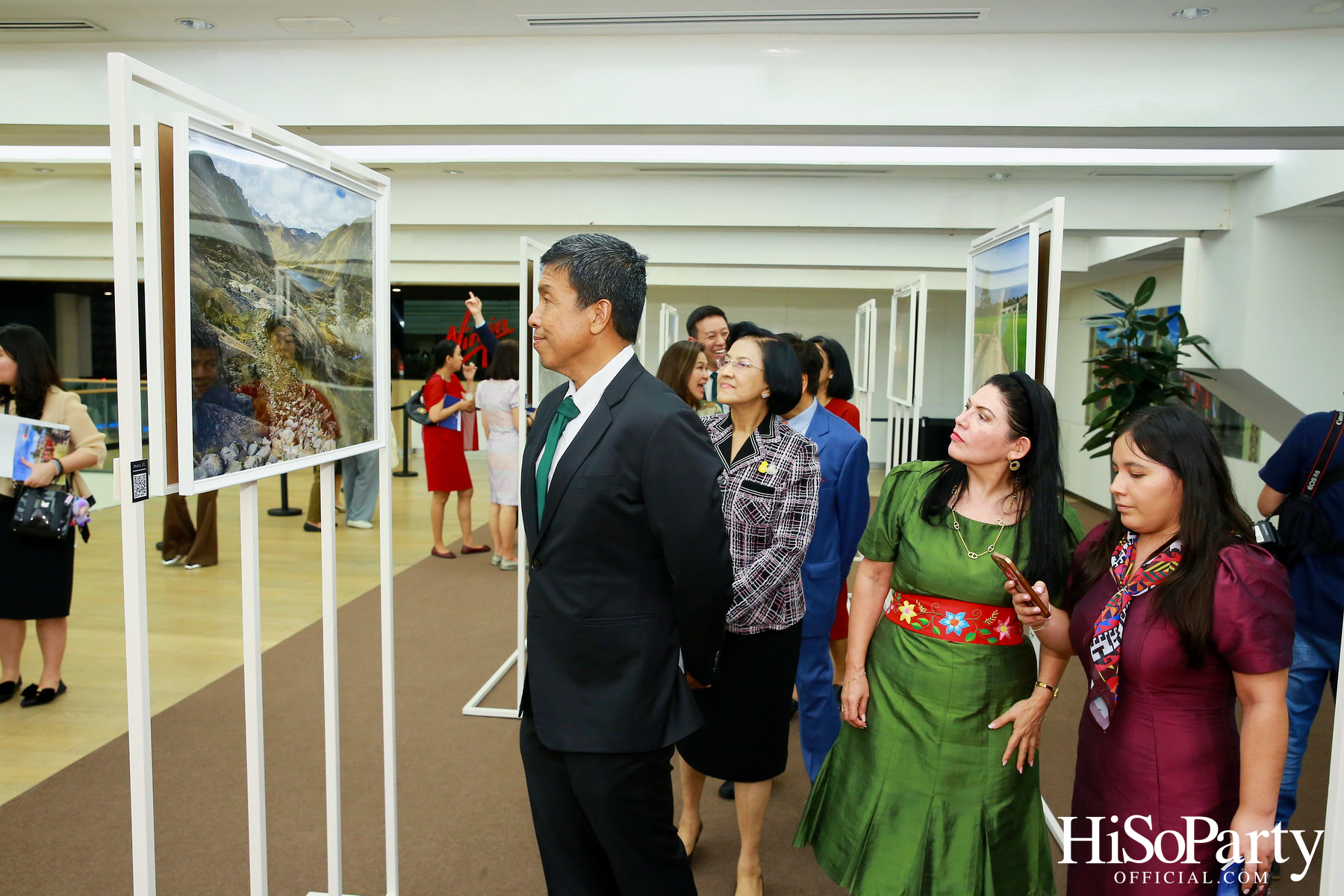 งานเปิดนิทรรศการภาพถ่าย ‘Qhapaq Ñan (คาปักญัน): เส้นทางอินคาอันยิ่งใหญ่’ ณ สยามดิสคัฟเวอรี่