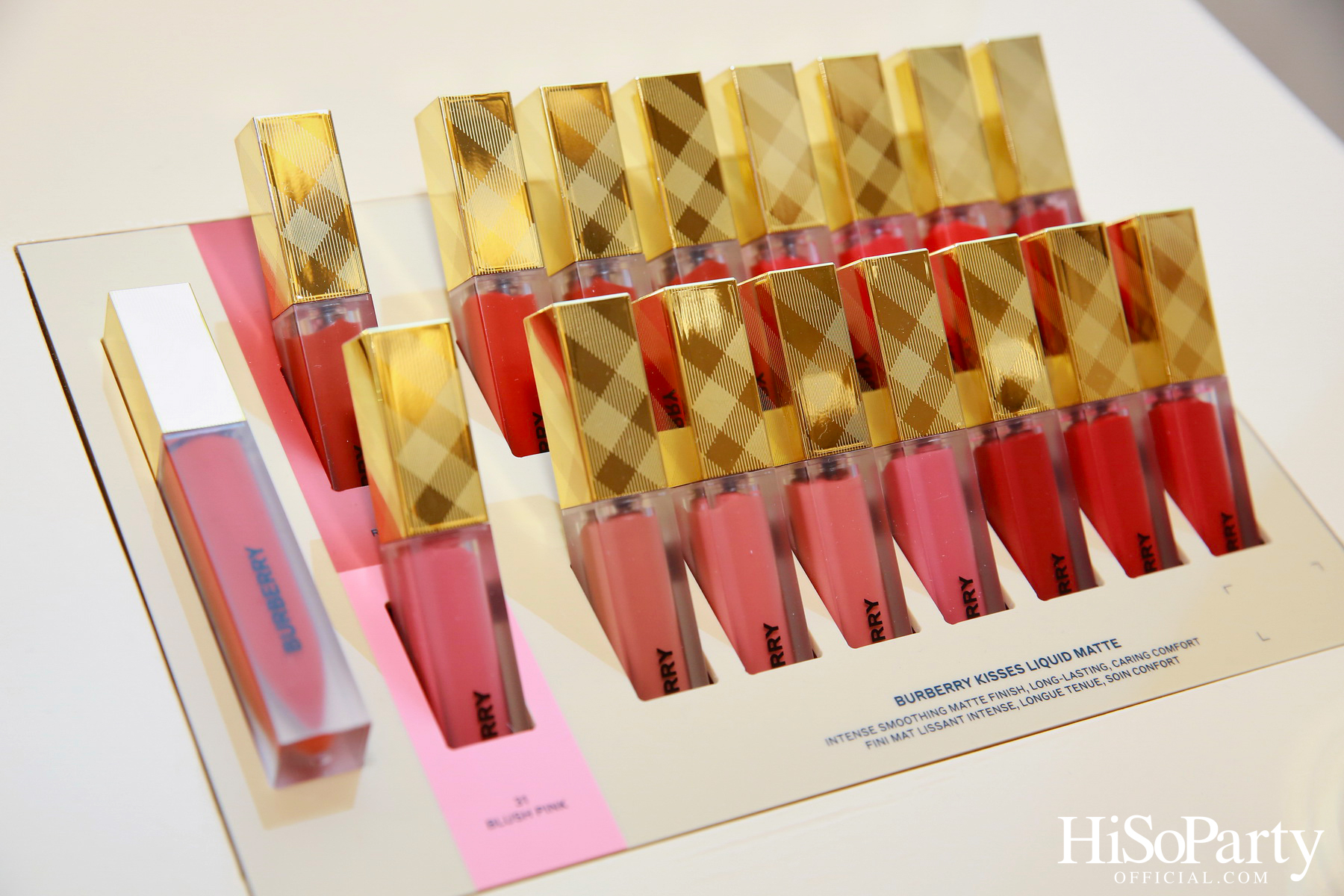 COTY THAILAND เปิดตัว BURBERRY BEAUTY POP UP ใจกลางสยามพารากอน 