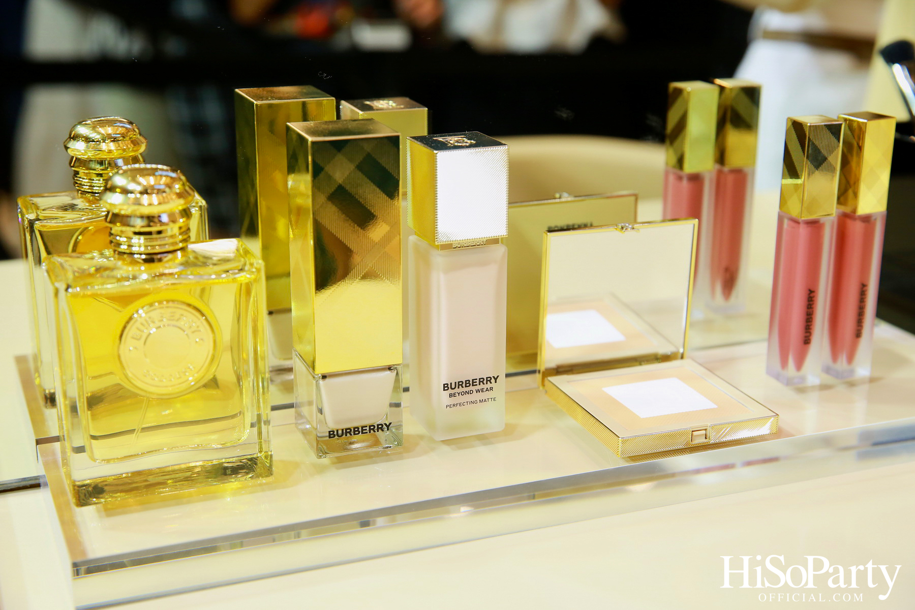 COTY THAILAND เปิดตัว BURBERRY BEAUTY POP UP ใจกลางสยามพารากอน 