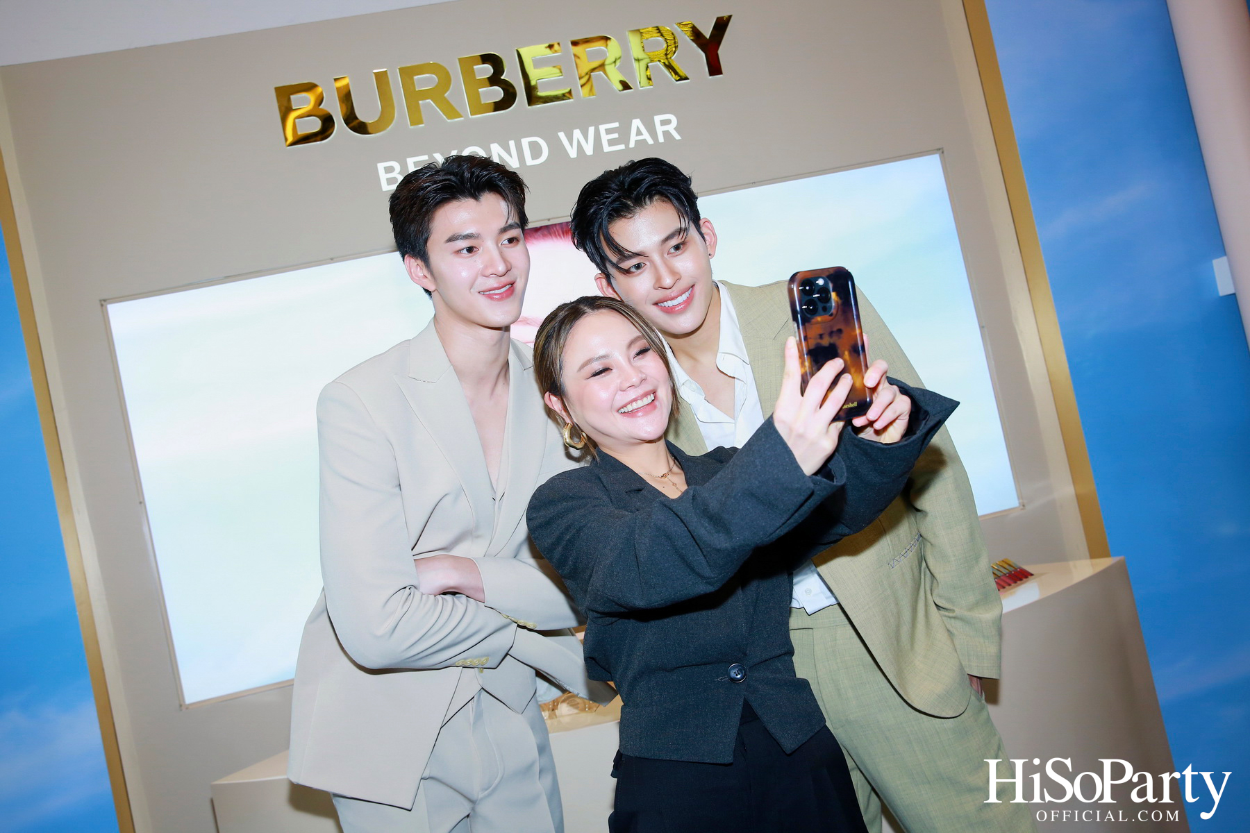COTY THAILAND เปิดตัว BURBERRY BEAUTY POP UP ใจกลางสยามพารากอน 