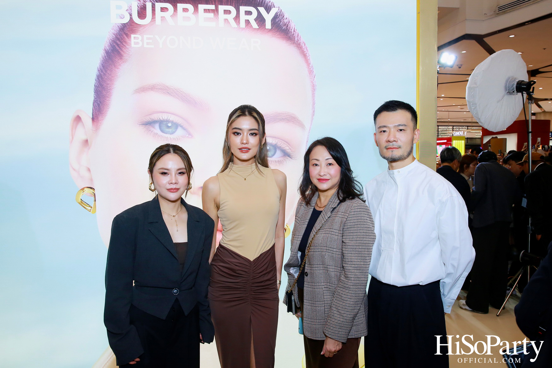 COTY THAILAND เปิดตัว BURBERRY BEAUTY POP UP ใจกลางสยามพารากอน 