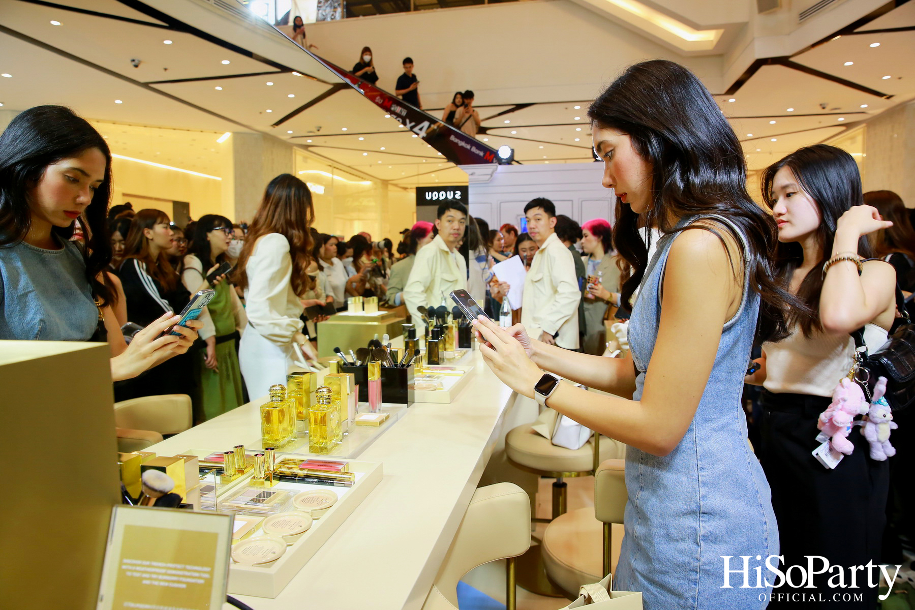 COTY THAILAND เปิดตัว BURBERRY BEAUTY POP UP ใจกลางสยามพารากอน 