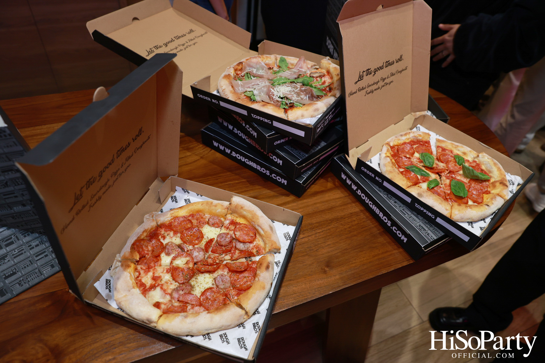 DOUGH BROS. Pizza & Doughnuts ฉลองเปิดสาขาแรกในกรุงเทพมหานคร