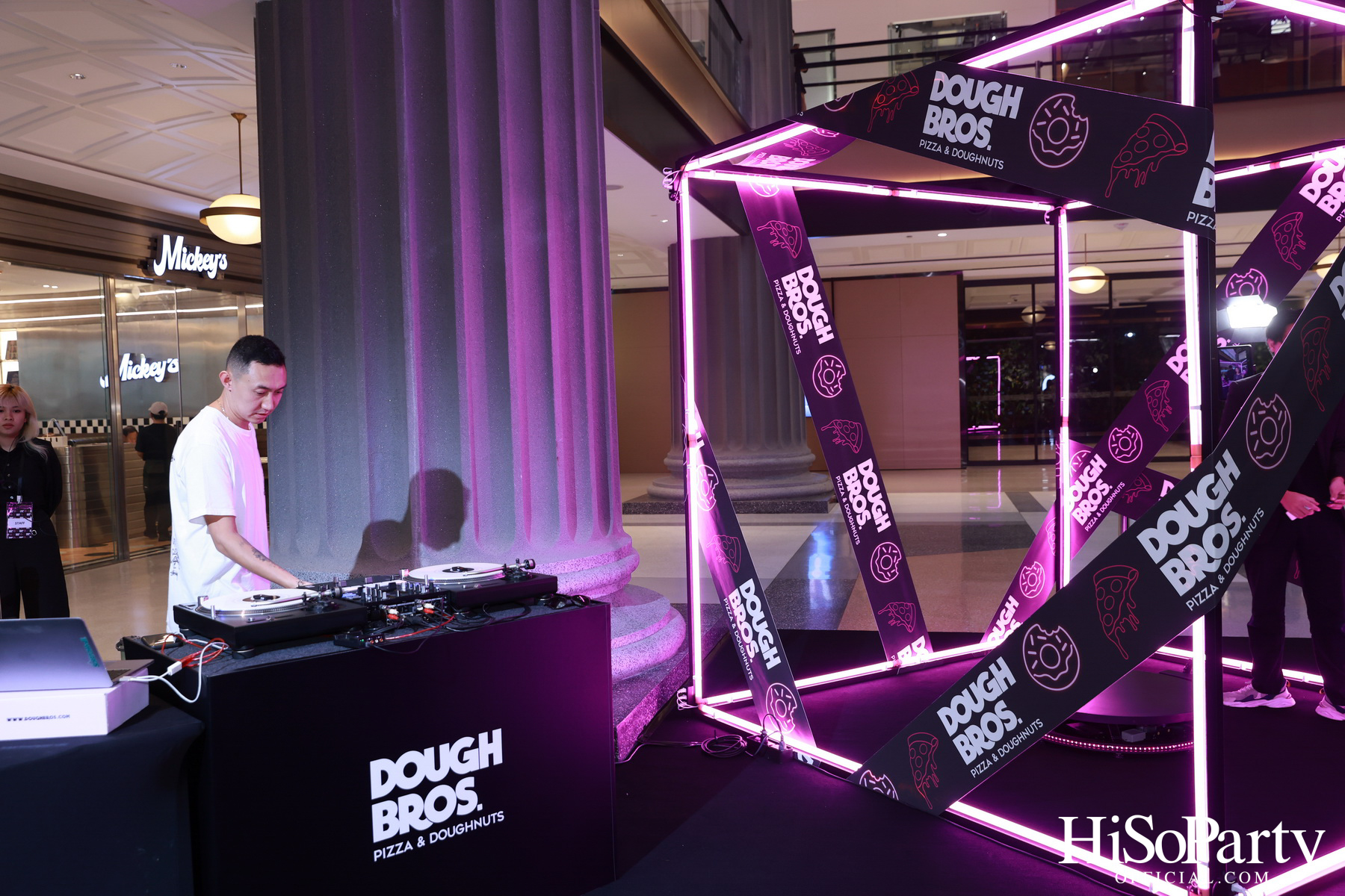 DOUGH BROS. Pizza & Doughnuts ฉลองเปิดสาขาแรกในกรุงเทพมหานคร