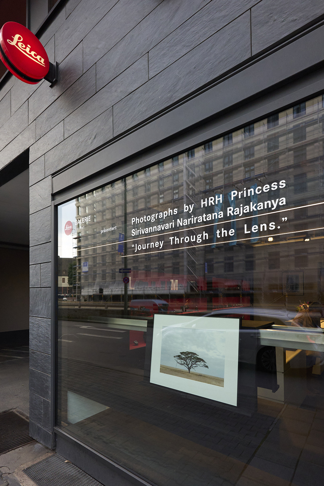 ‘Journey Through the Lens’ งานนิทรรศการภาพถ่ายฝีพระหัตถ์ สมเด็จพระเจ้าลูกเธอ เจ้าฟ้าสิริวัณณวรี นารีรัตนราชกัญญา ณ Leica Gallery Frankfurt 